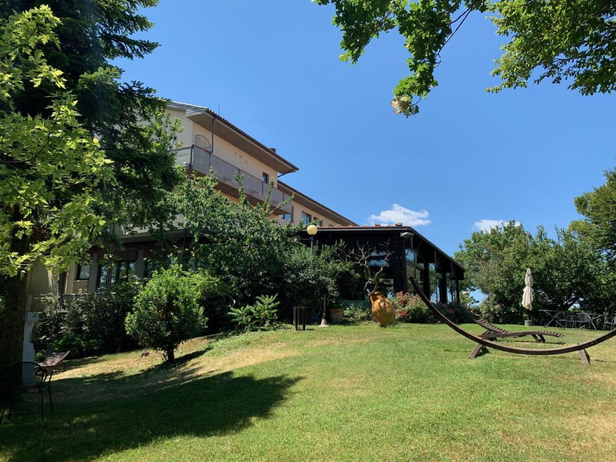 Hotel Tetto Delle Marche - Ristorante Dei Conti Cingoli Exterior foto